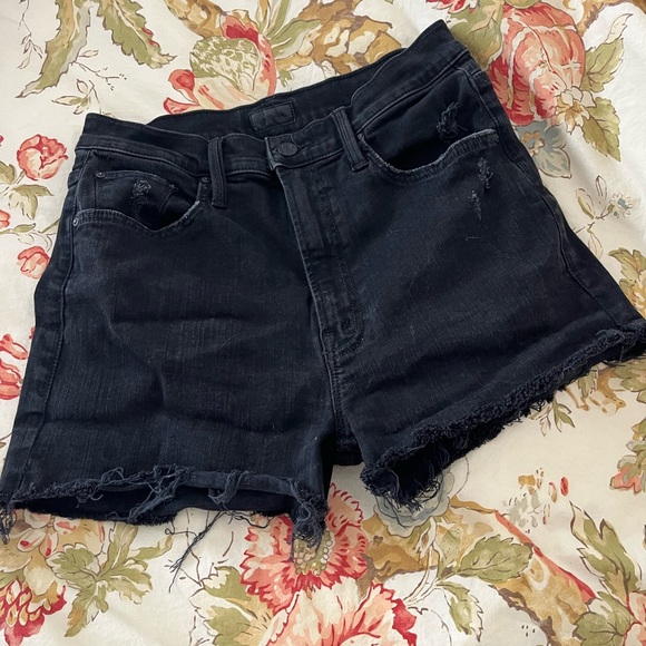 MOTHER Black Denim Shorts size 27 - Picture 1 of 6